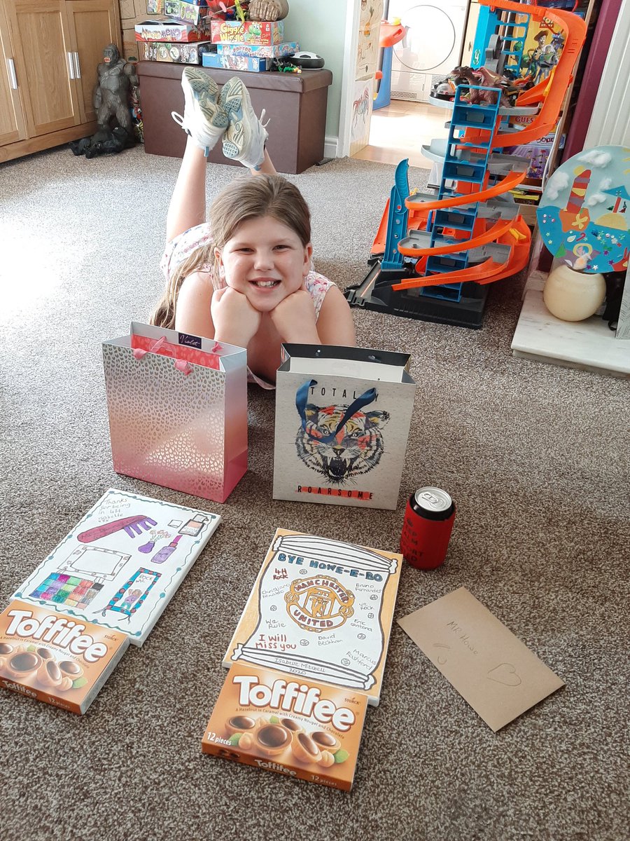 Natasha64591932's tweet image. @SPSPlymouth @MPrimarype @MrsParrySPS @AdamMitch Thank you Mr Howe &amp;amp; Mrs Parry for making Isabelles Y4 journey amazing, helping her to mature as a person &amp;amp; in her studies, she'll miss you so much. Good luck in your new role Mr Howe 🥰 #firstclassteachers #proudparents