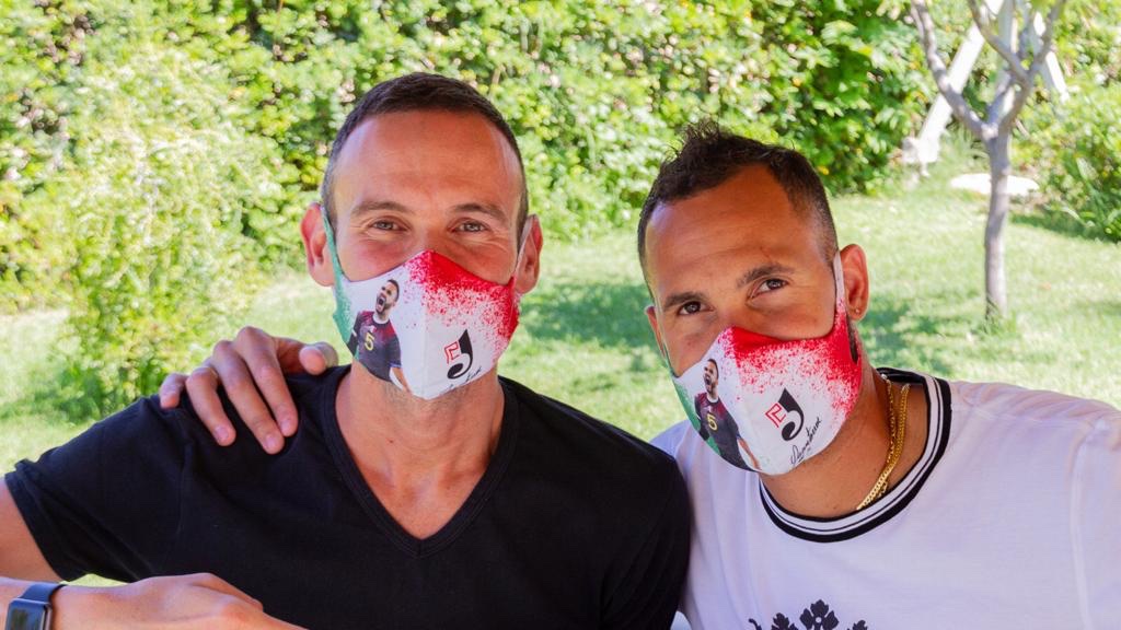AssGSintini's tweet photo. Acquista la mascherina 😷 di Osmani Juantorena 🏐🏐 e aiutaci a sostenere la ricerca medica per la lotta contro il #cancro ❤️❤️❤️
👉🏻 https://t.co/CdlBQQDJdK
#assgsintini #forzaecoraggio @JackSintini #solidarietà #volley #mascherineitalianestore #facciamosquadra https://t.co/E06KjYdew4