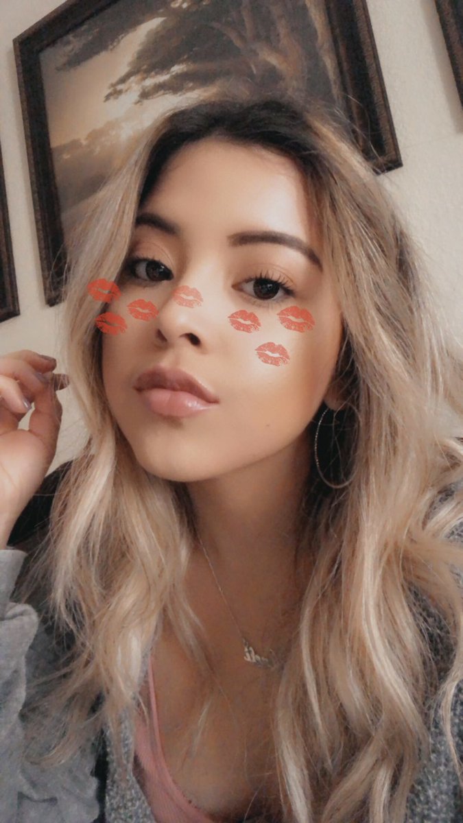 damn i’m not gonna lie, i’m reminiscing hella on 2015 me 🤧 i LOVE her