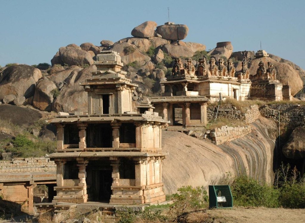 2. During the reign of Madakari Nayaka in 18th cen CE, Chitradurga, Karnataka was attacked by the troops of Hyder Ali (Tipu Sultan`s father). His army noticed a man entering the fort through a crevice in the rocks. They hatched a plan to send soldiers through the hole into fort .