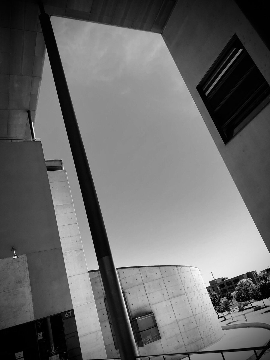 alfapla1's tweet photo. La sèrie completa a la Universitat de Lleida
#bnwphotography #blackandwhitephotography #blackandwhite #byn #bnw #bnw_shots #bnw_greatshots #bnw_planet #bnw_photos #bnw_photography #monochrome #arquitectura #architecture #lleida #udl #campuscappont #campusudl #universitatdelleida https://t.co/C3GE25AJPE