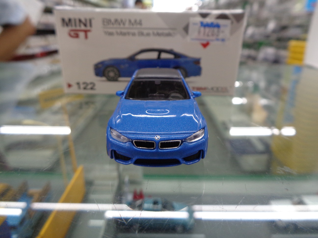 タムタム相模原店 على تويتر ミニカー Mini Gt 本日入荷新製品 1 64 Bmw M4 F ヤスマリーナブルーメタリック 左ハンドル タムタム価格 1 2 税 只今から店頭販売開始です Mini Gt Bmw M4 F T Co 0emjctd359