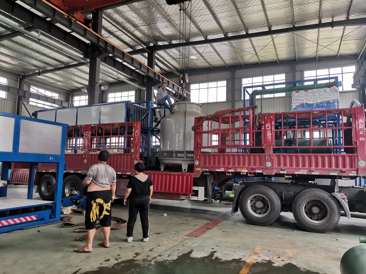 chinaicemachine's tweet image. Focusun 10ton direct refrigeration block ice machine will be transported to our customer, with advanced full-automatic design, the ice is edible. #blockice #icemaker #blockicemaker