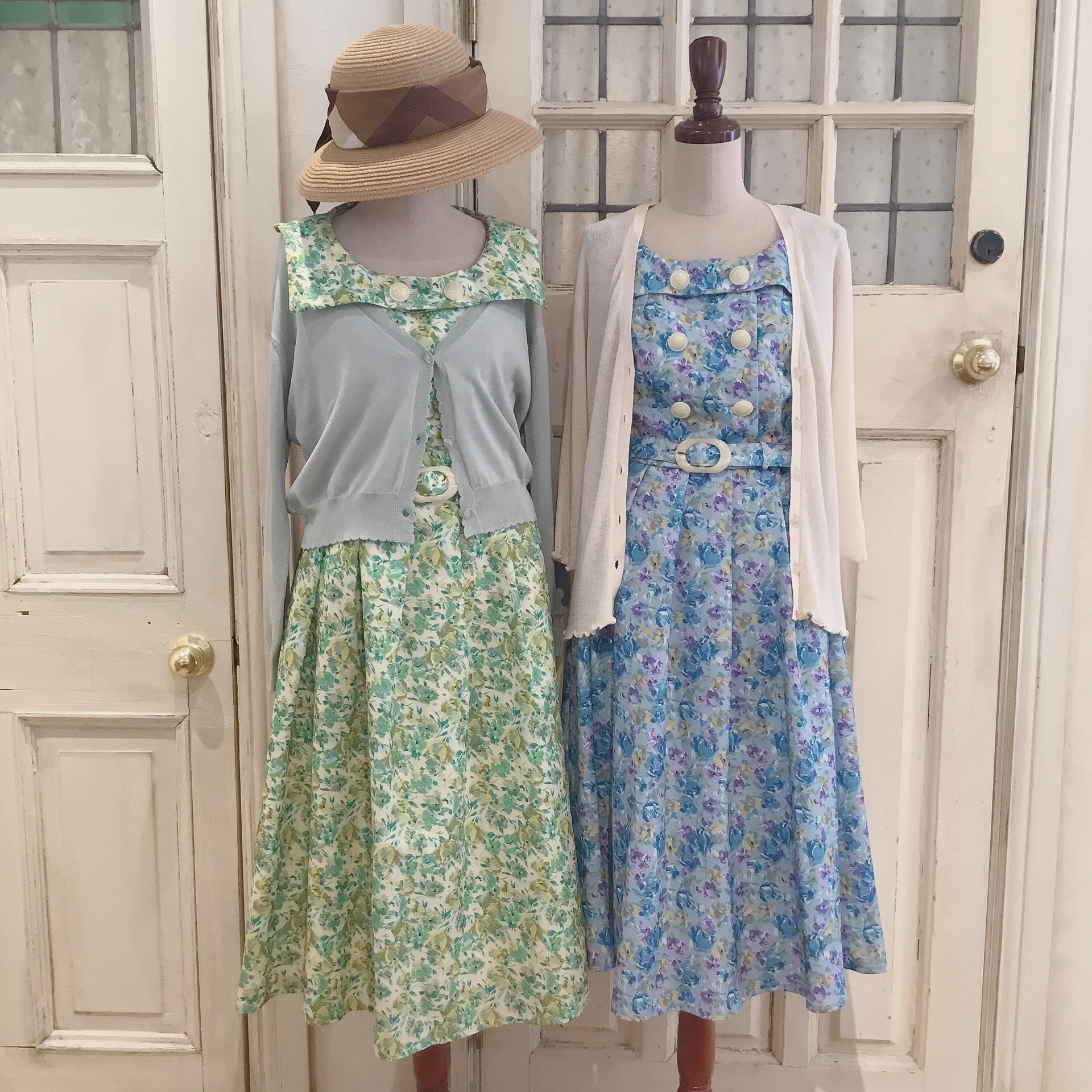 Twitter এ F I N T Official フィント公式 𝑹𝒆𝒄𝒐𝒎𝒎𝒆𝒏𝒅 ペイントタッチ花柄スクエアカラー ワンピース T Co Rlm6ursfje 鮮やかな花柄が夏の主役コーデを叶えるワンピース ノースリーブが苦手な方はカーディガンを羽織って衿を目立たせた Twitter এ F I N T Official フィント公式 𝑹𝒆𝒄𝒐𝒎𝒎𝒆𝒏𝒅 ペイントタッチ花柄スクエアカラー ワンピース T Co Rlm6ursfje 鮮やかな花柄が夏の主役コーデを叶えるワンピース ノースリーブが苦手な方はカーディガンを羽織って衿を目立たせた