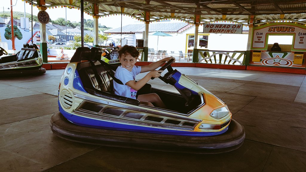 behindCatssmile's tweet photo. Bumpy cars at the fair! 

@Pwllheli https://t.co/0paKs26ckD