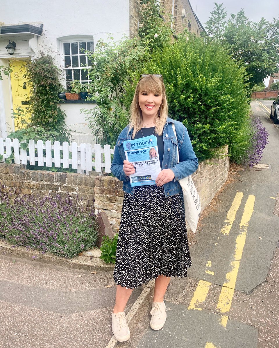 EFConservatives's tweet photo. COMING THROUGH YOUR LETTER BOX SOON! ✉️

Our Summer Newsletter is now being delivered across the constituency.

It includes:
🔵A message from @eleanor4epping 
🔵Updates from @eppingforestdc &amp; @Essex_CC 
🔵Info/advice on COVID-19

Read in PDF format here: https://t.co/amUKCqffEs https://t.co/fYTqFEg1hW