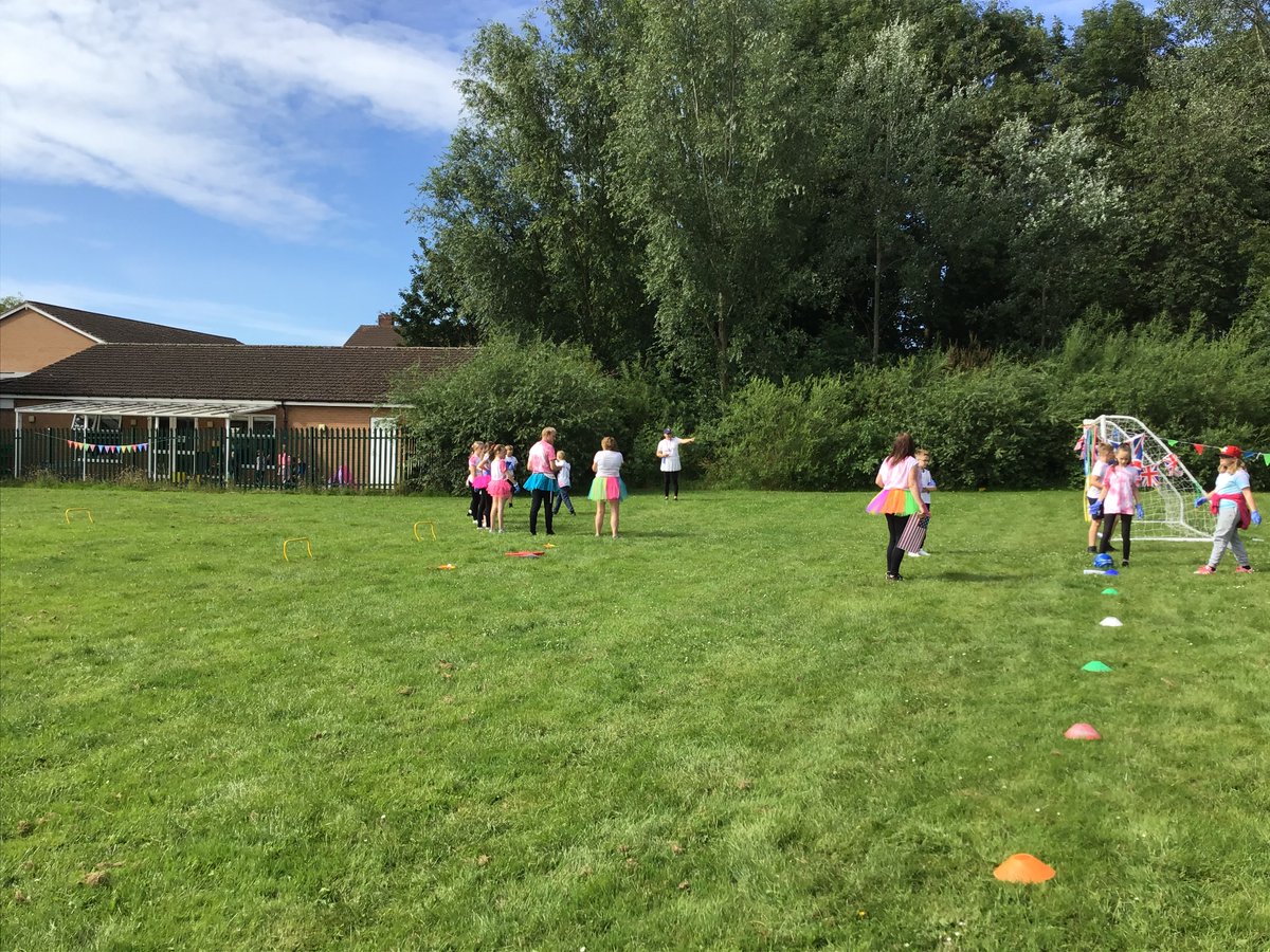 ReigateAcademy1's tweet photo. Yesterday we said a fond farewell to our Year 6 children at Reigate as they begin the next chapter of their academic life. It is safe to say everyone enjoyed the day. We had a visit from @CEOHarmony, the children absolutely loved seeing you and racing against you 😃🏅🏃‍♀️ https://t.co/0E6WUvUafN