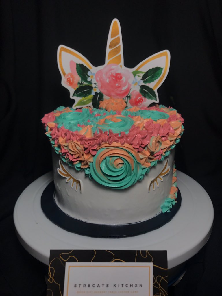 str8cats's tweet photo. 6INCH CHOCOLATE INDULGENCE
UNICORN CAKE ๐ฆ
.
4layers choc cake wth
Chocolate ganache &
Cream cheese
.
#johorbahru #jbfoodporn #jbfood #pastry #unicorn #unicorncake #foodporn #foodie https://t.co/OQTmtJBJMj