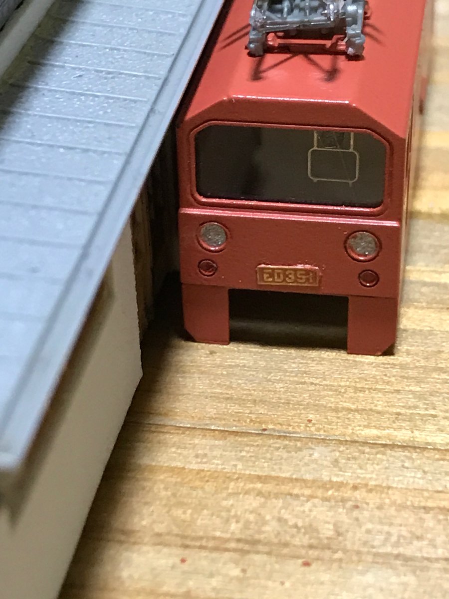 BEAMS20471120's tweet photo. 到着かなり作りがいい！いい買い物だった。工場に放置されたデトとED351
#ジオラマ
#デト
#ED351 https://t.co/40KUQwA44j