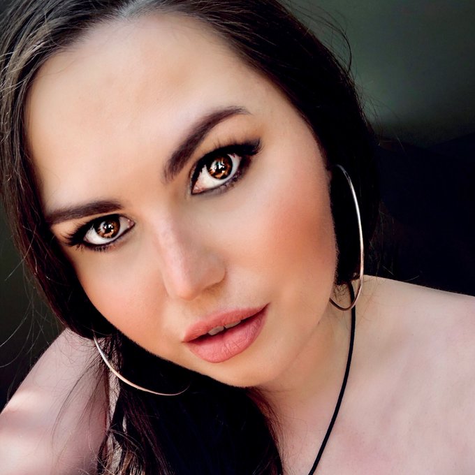 ✨𓂀 Let the storms come and pass. How you walk through the fire says a lot about you. It is about how<a href="/tag/selfportrait"class="tags"><span>#selfportrait</span></a>