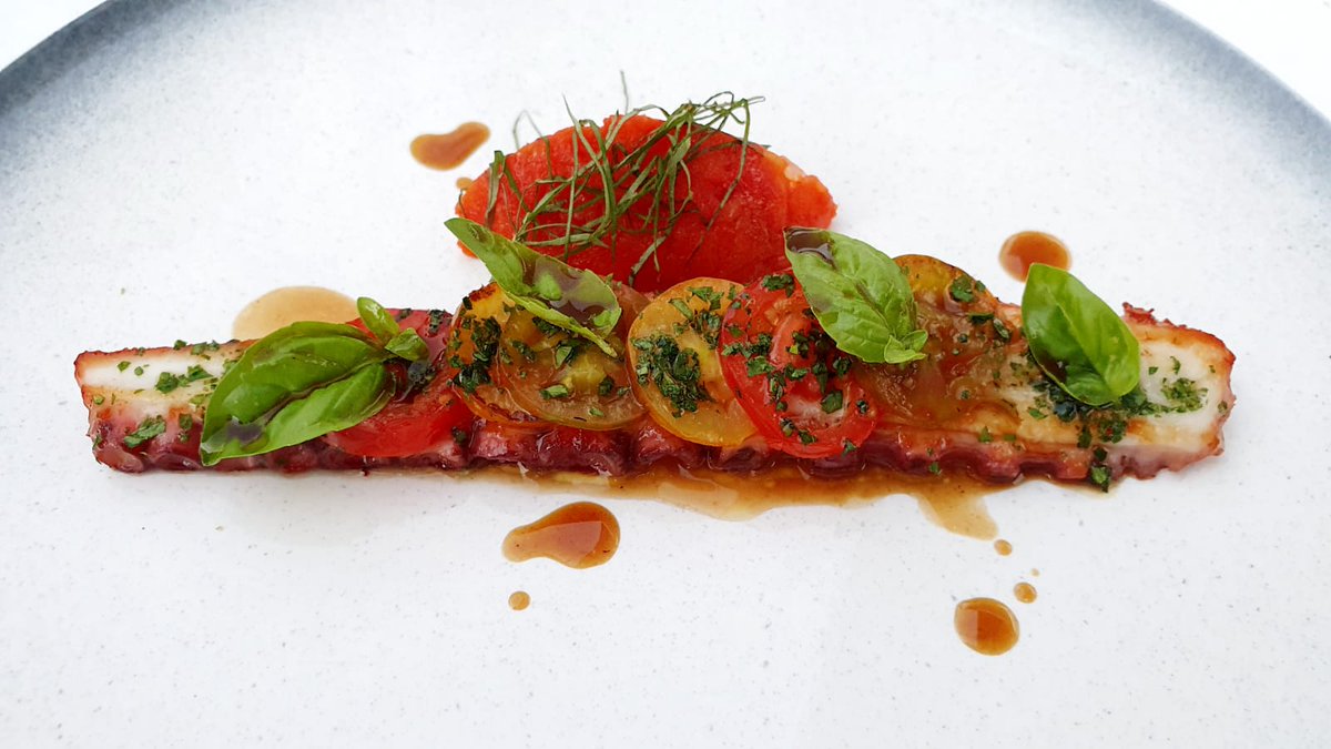 guideMichelinFR's tweet photo. A #SaintTropez, le restaurant Colette vient d'ouvrir à l'hôtel Sezz, avec le chef Philippe Colinet aux fourneaux. L'adresse s'affirme déjà comme l'une des plus ambitieuses de la presqu'île. Bonne chance à l'équipe ! https://t.co/EJMeDDxFzJ