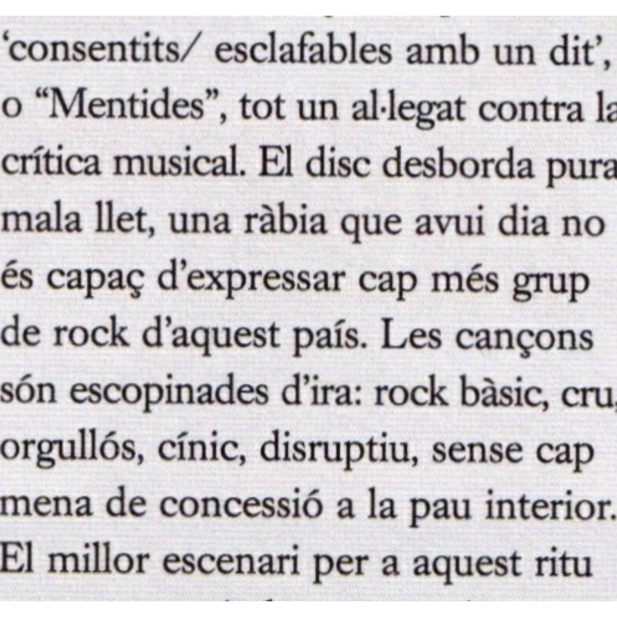 Kitsch_oficial's tweet photo. Kitsch 10: el darrer gran disc del rock cantat en català. Insuperable!
#kitsch #kitsch10 #2008 #enderrock151 #rogerpalà https://t.co/DdAJ78DaYb