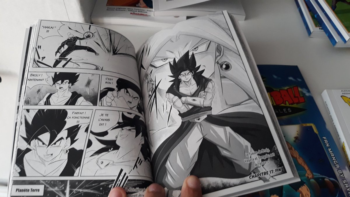 ThibaultDeboom's tweet photo. Brogeto reborn ! ( la première fois c'était en 2014/2015 )
Le retour de ma triple fusion ( broly goku vegeta, vegeto + broly dbz ) dans mon fanmanga Dragon Ball Wrath !
@ZMondoCool
#dragonball #brogeto #fanmanga https://t.co/GRqGf3X5CU
