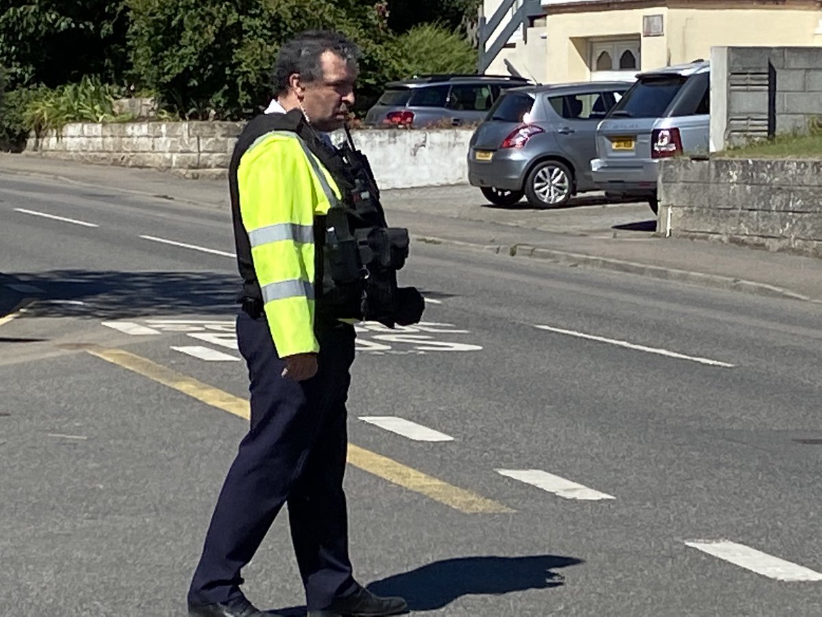 GaryBurgessCI's tweet photo. Out on patrol with the @StPeterHonPol today as part of my coverage of @JerseyPolice #OpCanvas. Cracking down on speeders, dangerous drivers, and unroadworthy vehicles. More on @ITVChannelTV later. https://t.co/VzfSrXiWvu