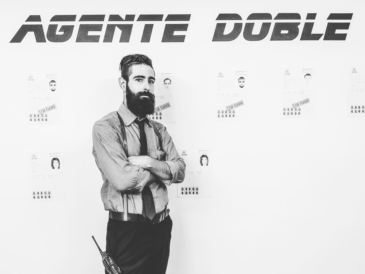 TheCodeEscape's tweet image. Nuestro inspector 🕵️‍♂️, listo para atrapar al Agente Doble con la ayuda de los detectives más jóvenes.

Reserva el juego AGENTE DOBLE en la web thecodekids.es
+ Info: 635862962

Juego para noñ@s mayores de 10 años. Hasta 15 jugadores