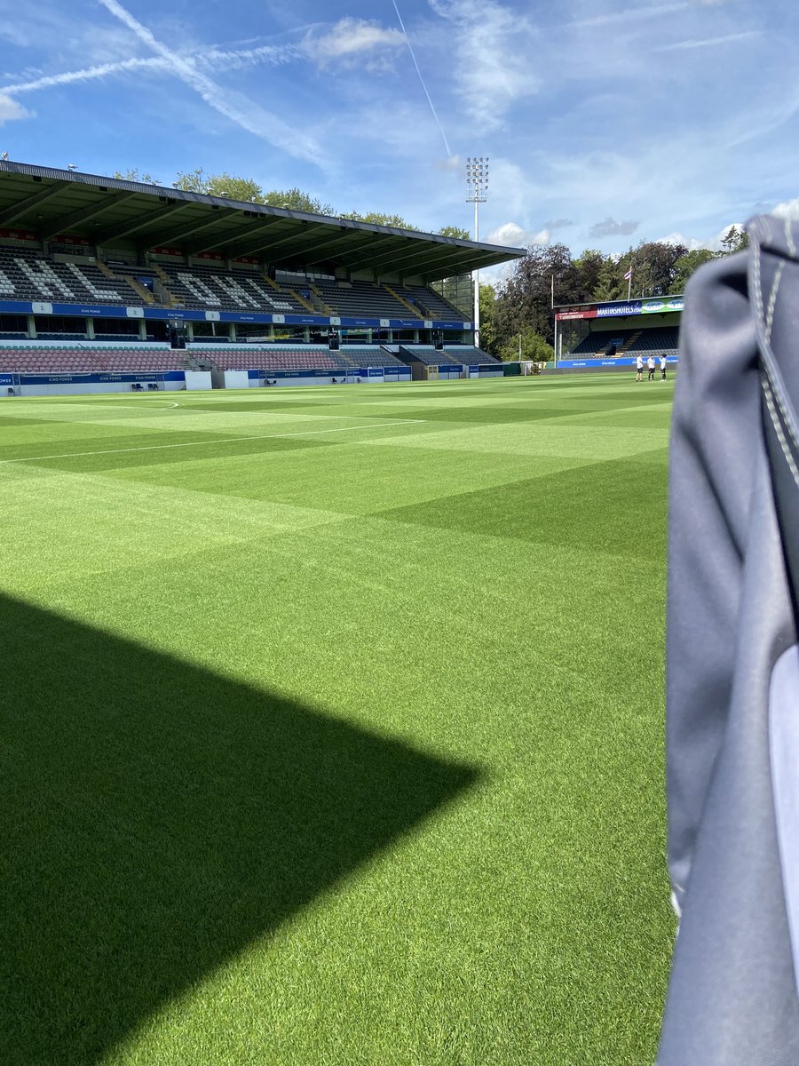 lukeRussell1992's tweet photo. Here we go finally some football !! Nice prepping for a game this morning for the first time in a while ππ»ππ» #ohl #Belgium #footballgroundsman #bonki https://t.co/uCjrtqE1pH