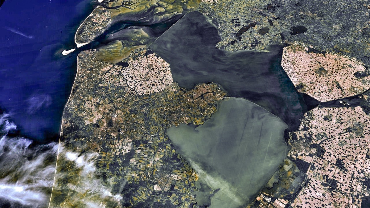 De invoering vh flexibel peilbesluit voor IJsselmeer en Markermeer was in 2018 'n mijlpaal binnen het Deltaprogramma. We zijn 3 (droge) jaren verder. Wat zijn de eerste ervaringen? 'De geesten zijn rijp gemaakt voor meer flexibiliteit in het watersysteem'.
h2owaternetwerk.nl/h2o-actueel/fo…