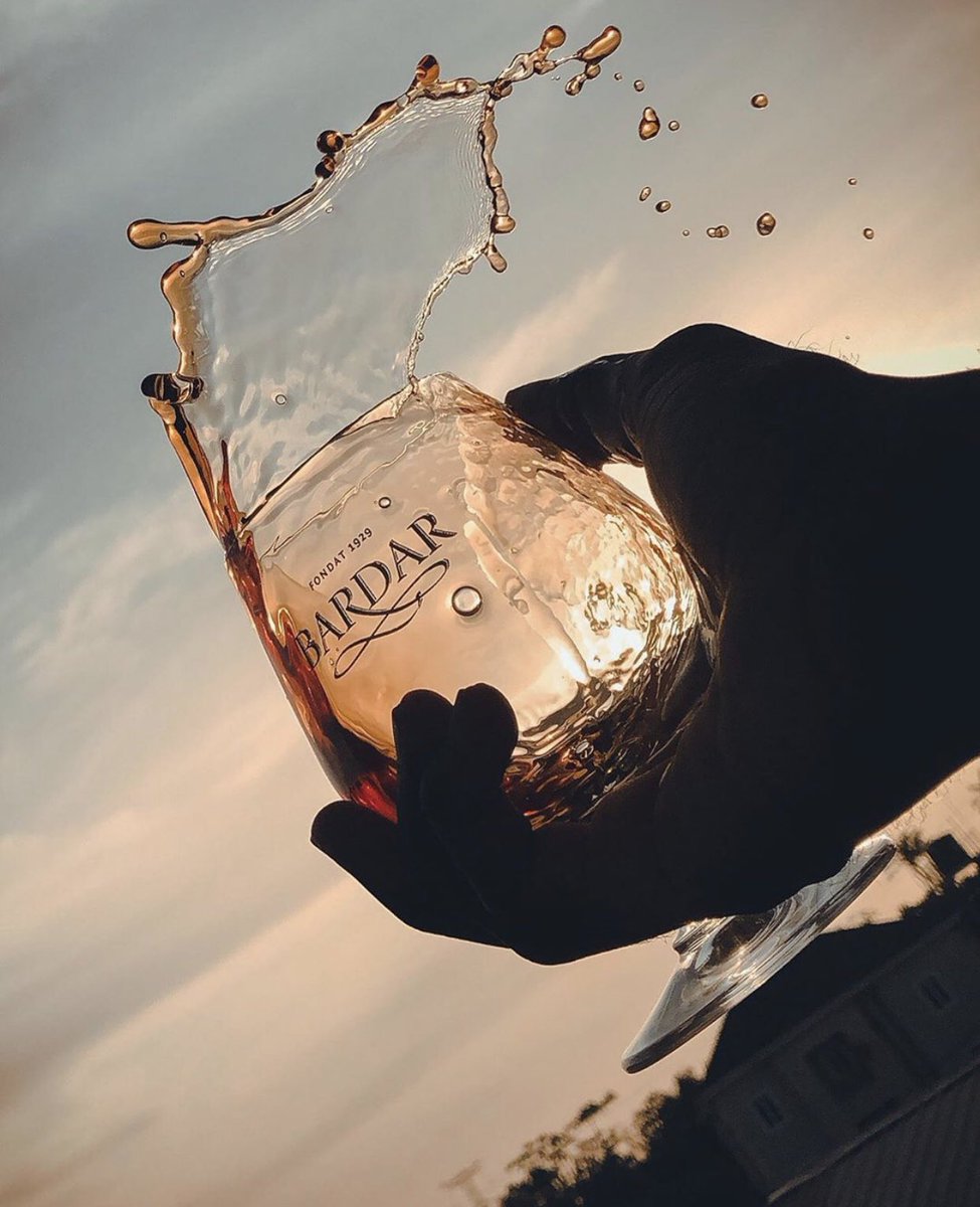 bardarng's tweet photo. A splash of the Bardar life!!!!
#Divinbardar #bardar #cognac #liquor https://t.co/snTTrazNSv