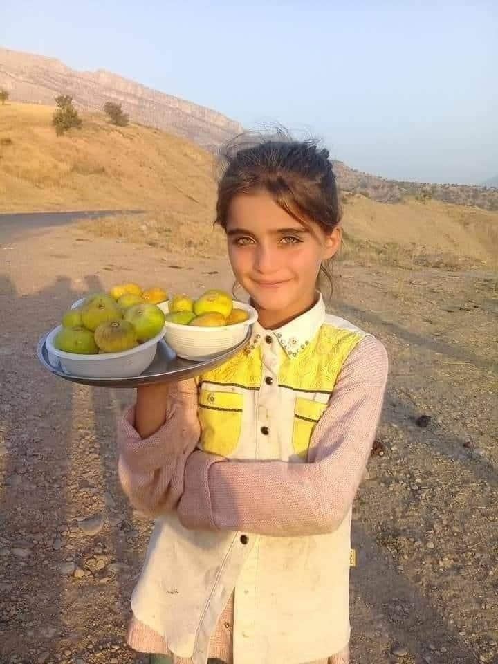 99_88tl's tweet photo. بائعة التين من أرض العراق https://t.co/IBSMDHhJv2