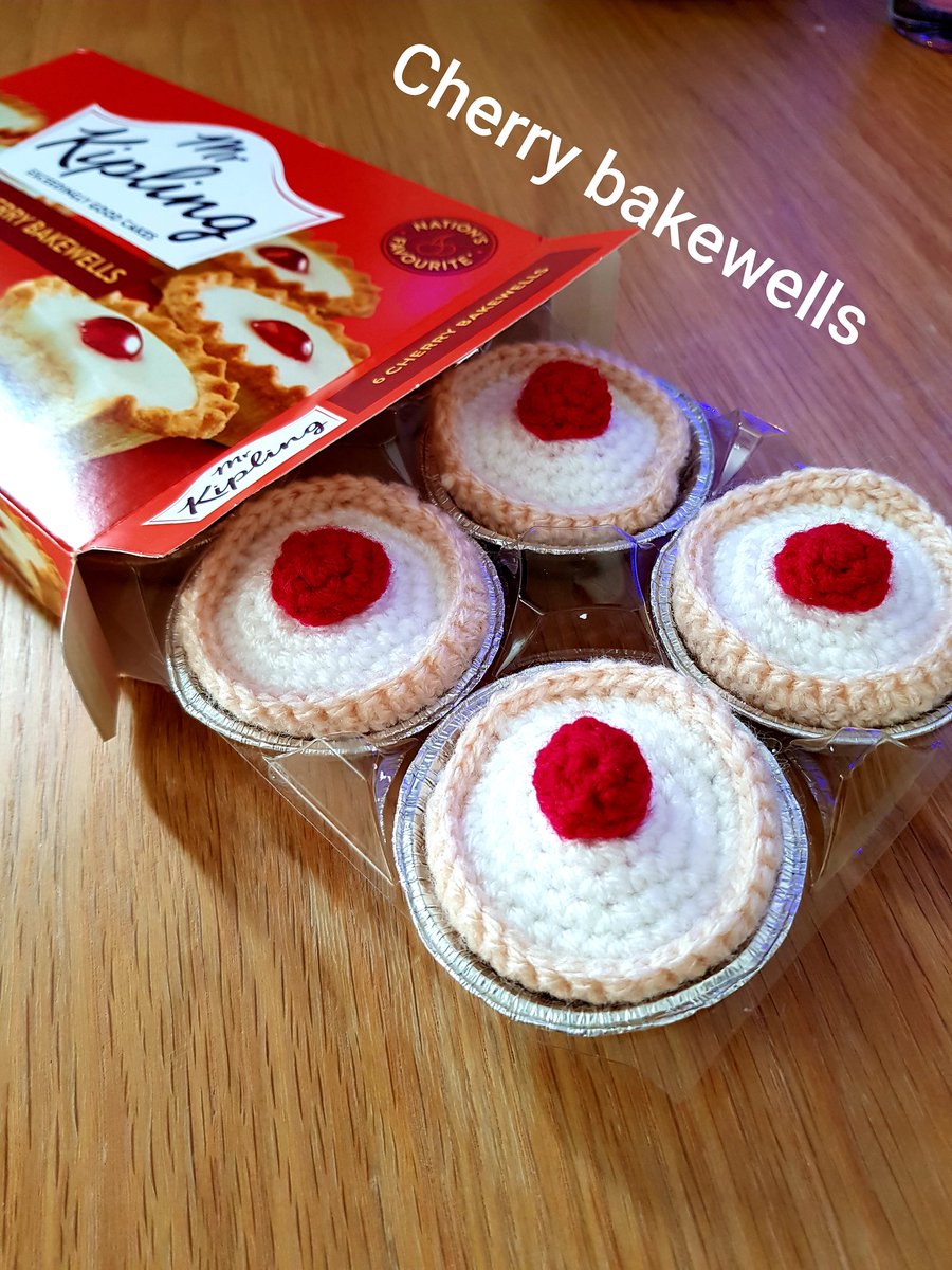 JanetSutton76's tweet photo. Using a 3.5mm crochet hook, and one type of stitch, I crocheted the cakes on the cake stand, and the cherry bakewells - all it takes is time! ❤️ #lovecrochet #crochet #crochetcakes #cherrybakewell @GordosXT https://t.co/sLgE4hSXmU