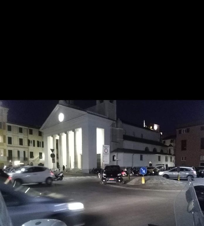 TigullioNews's tweet photo. Turbo parking sulla rotonda, in Riviera... Educazione ieri e oggi - https://t.co/q1Womq1kD5 https://t.co/cYkMV0E7Ez