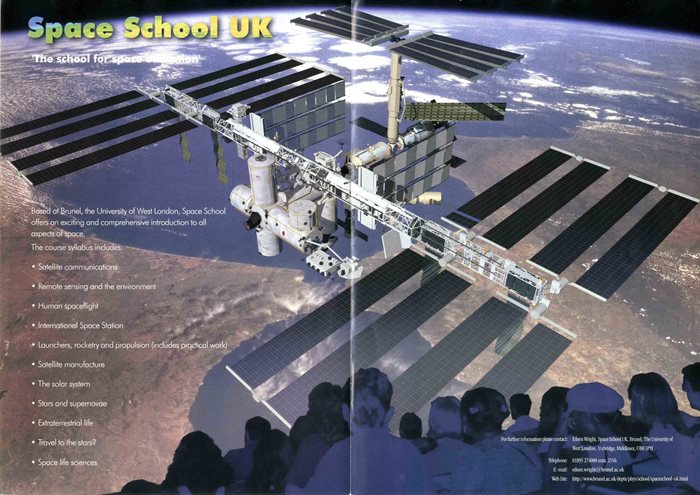 BruUniArch_SC's tweet photo. #exploreyourarchive Brunel in #Space !  Brunel has connections with space research through the late Prof Heinz Wolff and the Brunel Bioengineering (BIB) department.  The Glovebox, Space School, #ProjectJuno and Hon Grad Helen Sharman, it's all here:  
https://t.co/bX0H310Ipi https://t.co/lmEypek7yx
