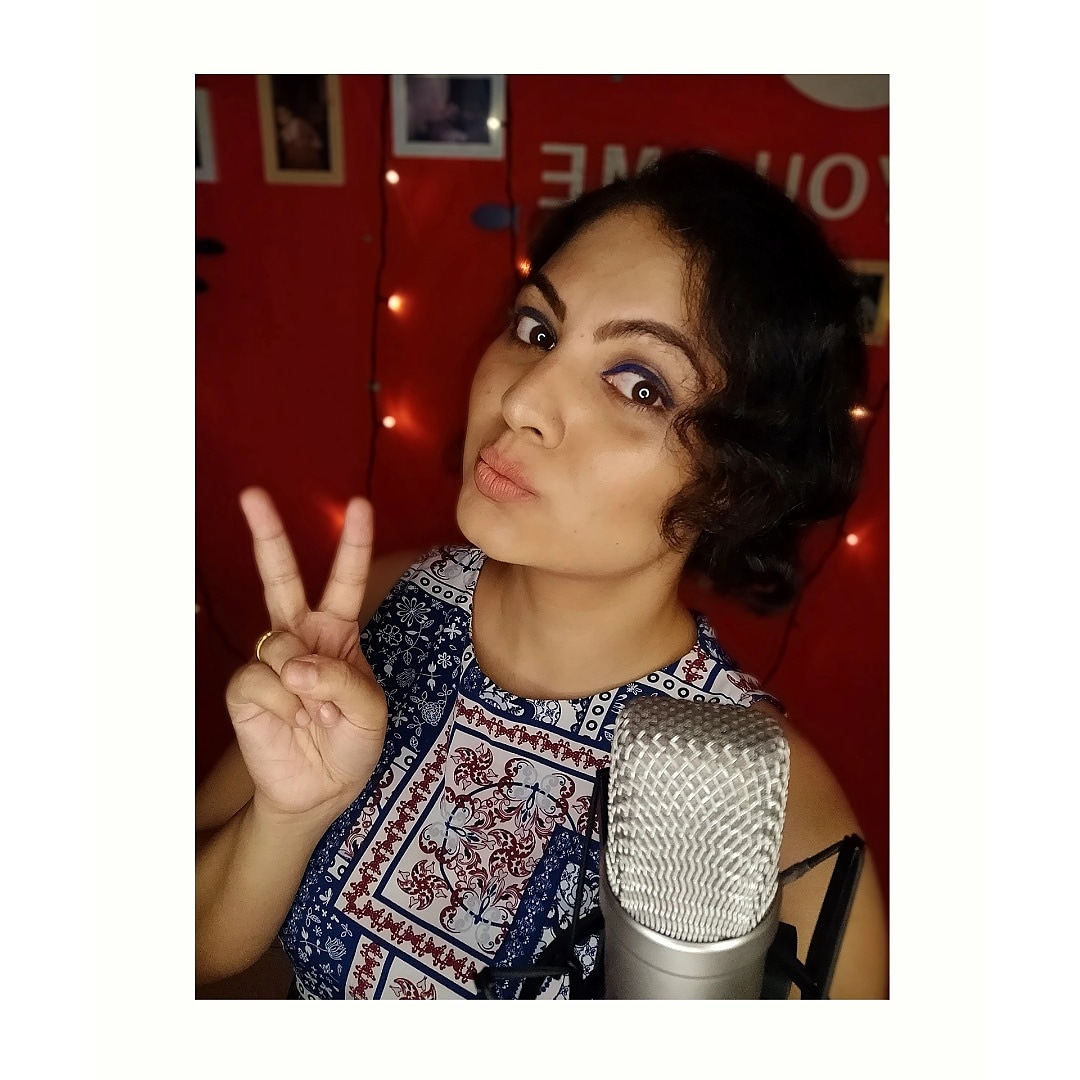 c_manisha's tweet photo. #Qurantine Day 122: At the end of the day happiness is the only trick that works.
Stay Safe 🧡 Stay Tuned 🌸
#ManishaChakravartyLive #thoughtoftheday https://t.co/q8gvofCy1L