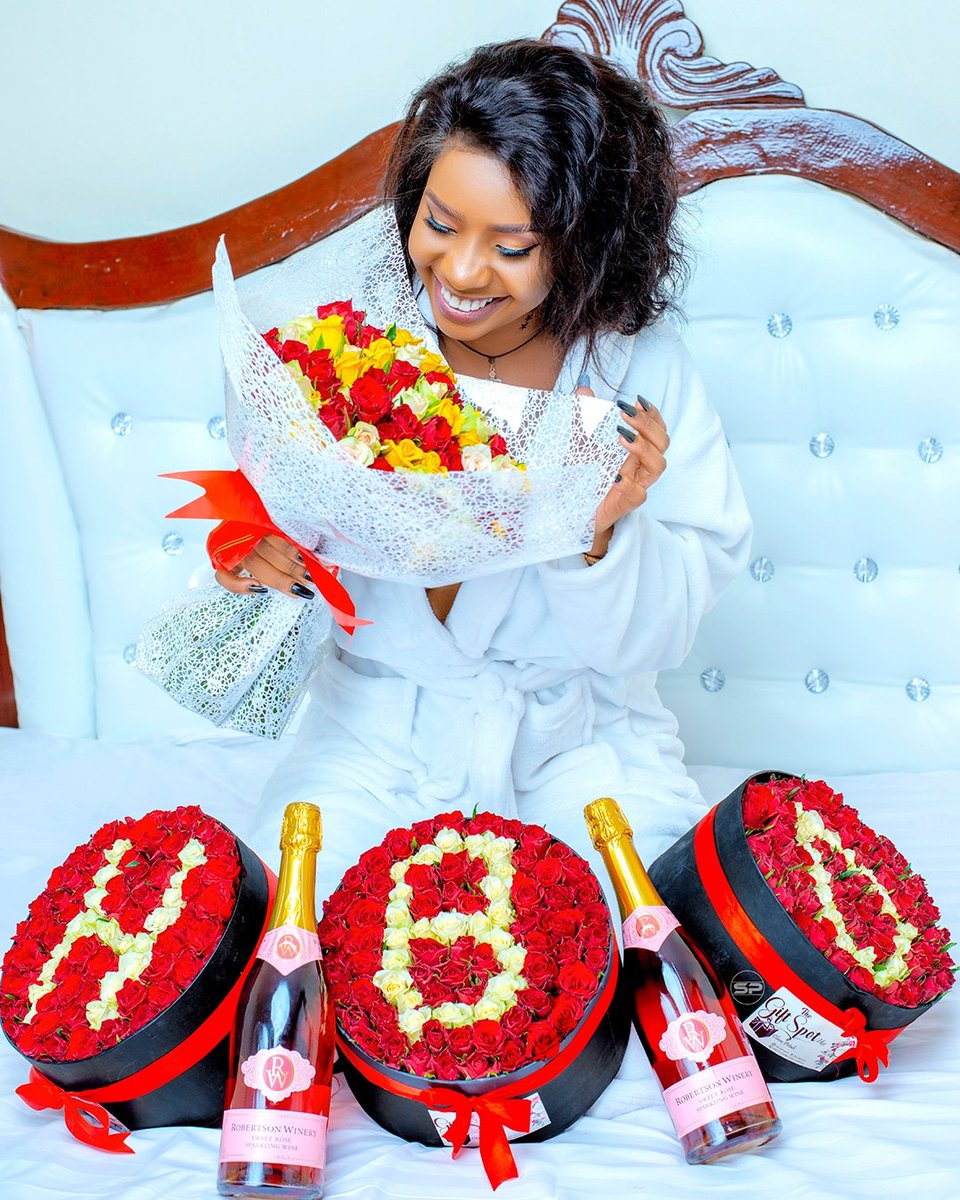 DmarkoAmazing's tweet photo. God has a plan. Trust it,Live it,Enjoy itππ
For all your fancy and elegant #birthdayshoot #photoshoot #Makeupshoots #babyshowerparties Make me your Personal #photographer by booking me Via WhatsApp or call me on 0708789313 πΉβ€οΈποΈπ₯πΎ https://t.co/dBKmGDuBDX