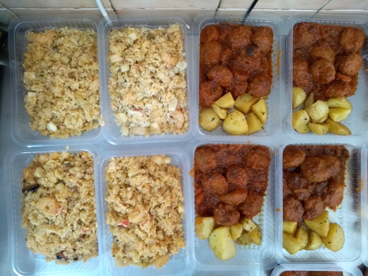 buffetcomidas's tweet photo. Se fa mal de fer triar entre un arroçet de marisc i unes pilotes amb patates.

Sort que per 5'75€ te pots endur els dos plats amb unes postres incosses 😊 https://t.co/DlAmor0JFH