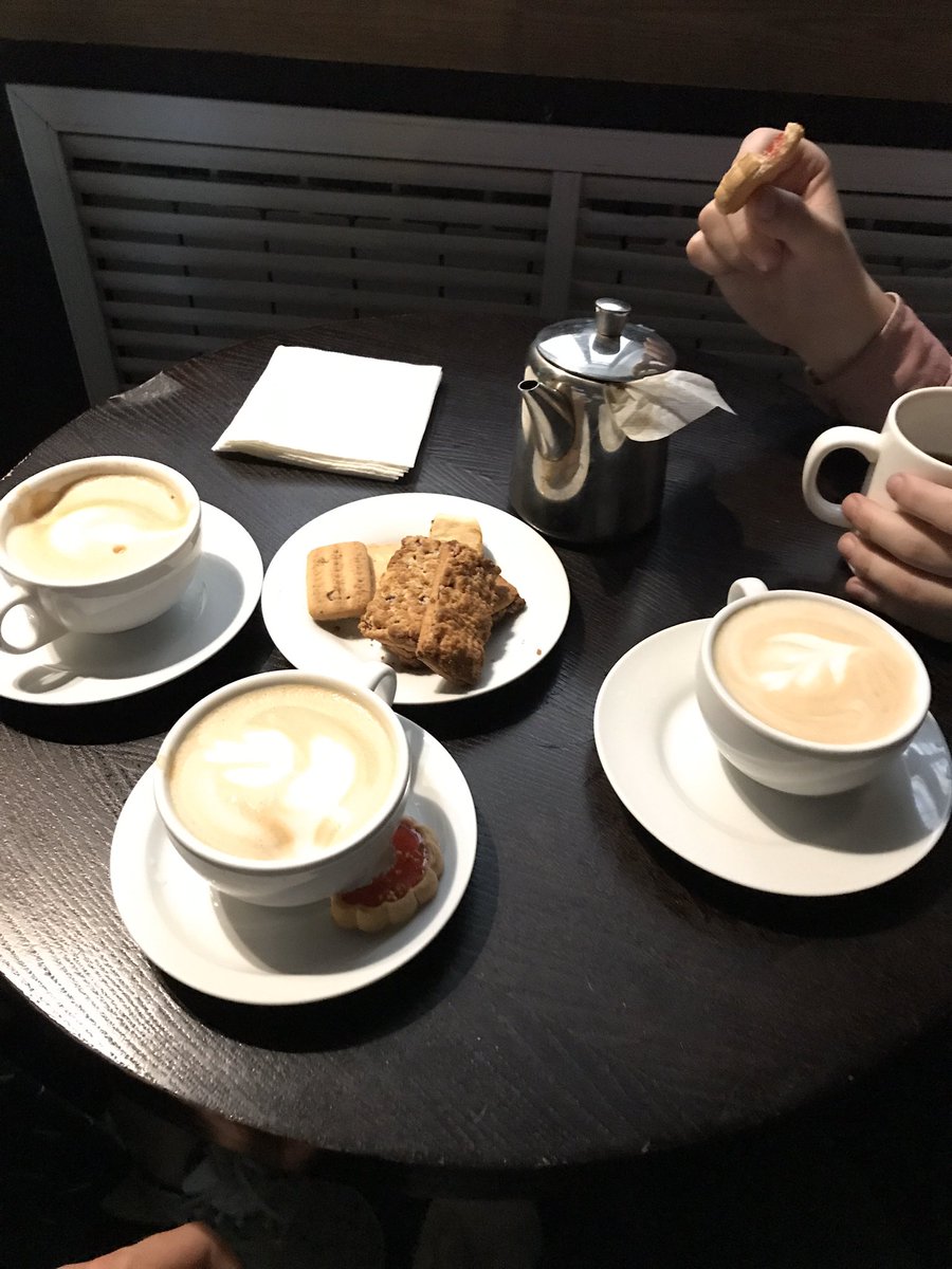 Just_Dena's tweet photo. Утро начинается не с кофе...
Так , стоп 🛑 #утро#кофе#пиздец#morning https://t.co/knaTMNDptG