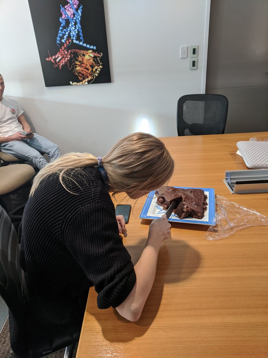 DrSaramide's tweet photo. When your friend @aseycegan has a birthday and you make a NASH cake. #labnerds #mupUpa ,π©πΌβπ¬π©βπ¬ππ @FebbraioMark https://t.co/QpYt9ddX1Q