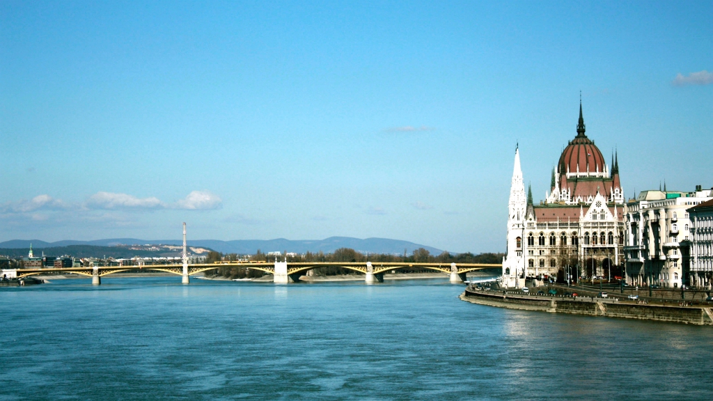 CestPartiii's tweet photo. 🇭🇺✈️ Un long weekend à #Budapest avec un voyage à moins de 25 € (au départ de @euroairportcom) !? Oui oui, vous ne rêvez pas 🥰
Allez... #CestPartiii 👉🏼 https://t.co/dPjxHF43LQ
📷 @ricardjulie
#wowhungary #hellohungary https://t.co/1ybDTspCVo