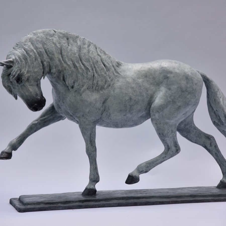 michaeljbarlow's tweet photo. BUY LIMITED BRONZE SCULPTURE BY MIKE BARLOW - https://t.co/q0ddDML5mm
Works can only be purchased during the 39th Buffalo Bill Art Sale. Patrons register in advance. Absentee bidding for those unable to attend can be made at 1-888-598-8119. 

Bid on "Girl's Got Rhythm" Lot # 17 https://t.co/R8PvPFYGEK