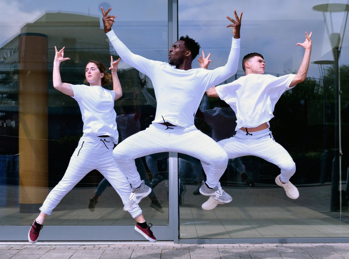 WatersideArts's tweet photo. This week should be our #Refract20 Festival. We've had amazing outdoor artists perform incl @ChaddyTaylor at #Refract18 (below)
We're working with @OutdoorArtsUK to gather audience views on delivering outdoor arts events.
Please help complete the survey 👉https://t.co/yWkl2WbVHm https://t.co/ojhoZmgHIR