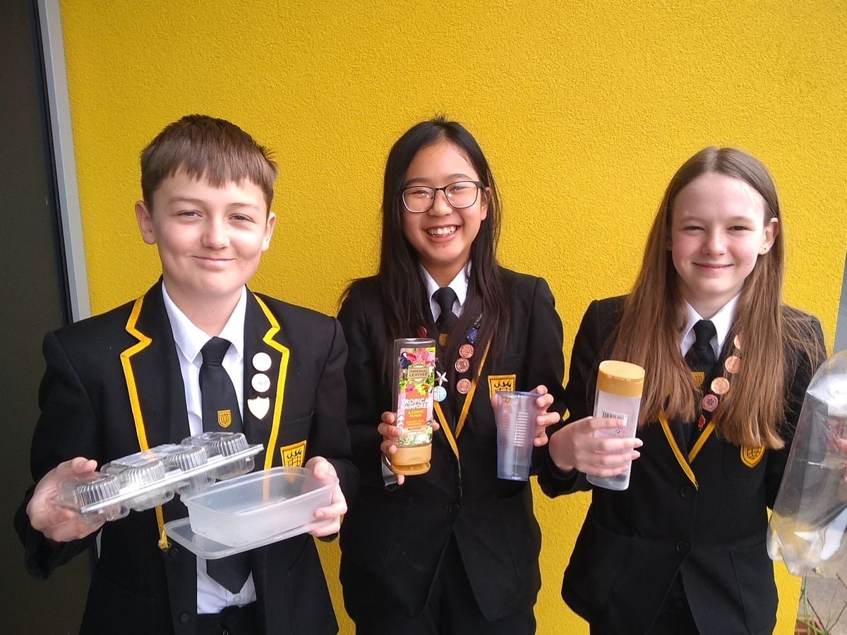 Challenge_Works's tweet photo. Great to see one of our most enthusiastic #LongitudeExplorer teams, @ai_lors, featured in @expressandstar with their idea, a fleet of catamarans that use #ArtificialInteligence to clean up our planet's oceans: https://t.co/Nsj1IxyoNz https://t.co/Rcji02vgIG