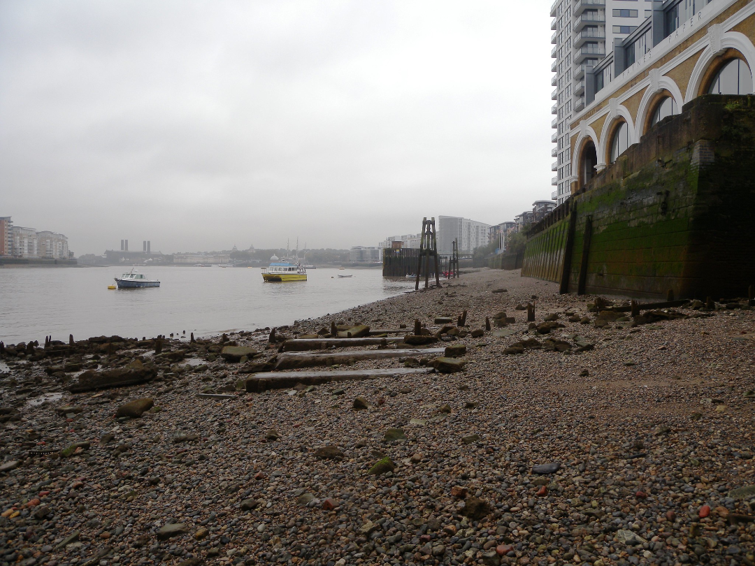 ThamesDiscovery's tweet photo. #LowTideLockdown is back! Join us on Thursday 23rd July for a virtual site visit to the #Deptford foreshore. Just follow the hashtag #LowTideLockdown - the tweets will be starting at 11.00am (BST). Hope to see you there! #VirtualThames #Archaeology https://t.co/M4UZJRk0yF
