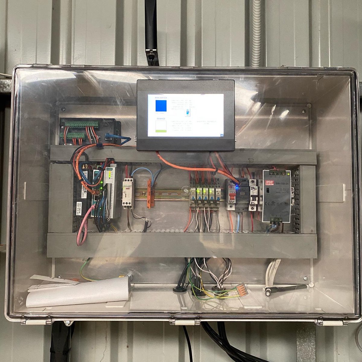 benparts's tweet photo. Something a little different today!We have installed a remote monitoring system for a holiday home! Owner can turn power on &amp; off before &amp; after guests leave, can monitor tank levels &amp; can also monitor effluent tanks. 
Call us to find out more #remotemonitoring #makinglifeeasy https://t.co/eBMPpYiSnW