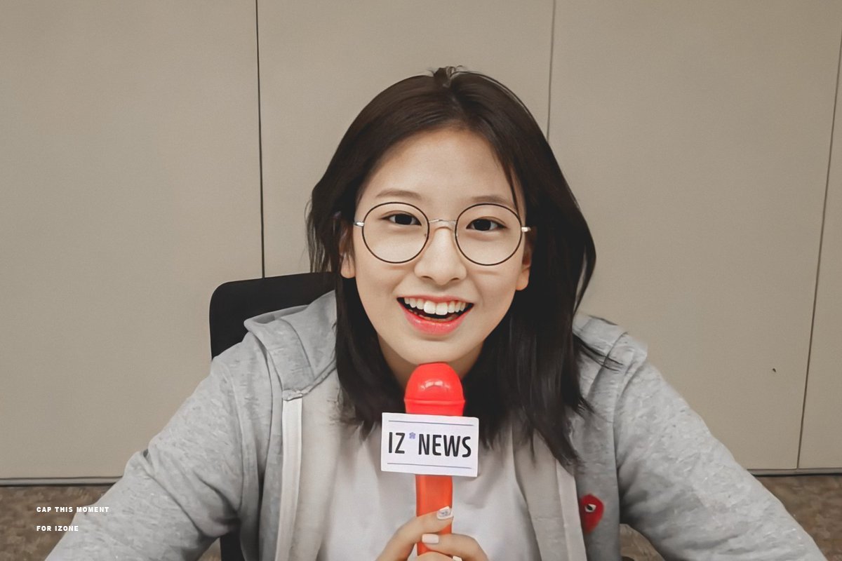 ahn yujin in specs --- a very important thread.