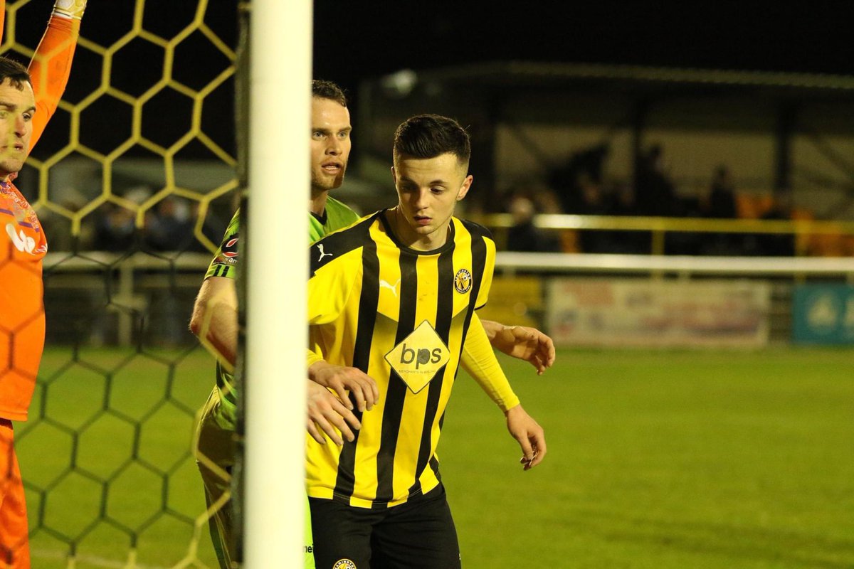 📝 Defender Josh Martin is the latest member of Paul Holleran’s 2019/20 squad to put pen to paper and commit to the club for season 2020/21. 

Read more 👉🏻 leamingtonfc.co.uk 

#BackingTheBrakes | #BrakesTogether