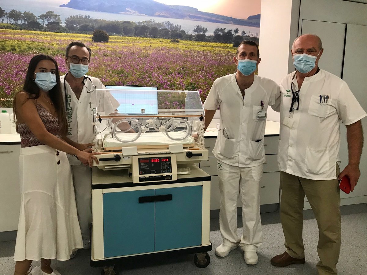 TorrecardenasHU's tweet photo. 📣Los medios ya se ha han hecho eco de nuestra última donación de 6 incubadoras para un hospital del Sáhara, en la ciudad de Rabuni, ya que tras la apertura de las nuevas instalaciones del Materno Infantil este material había quedado en desuso ➡️https://t.co/5PyApiYyOe https://t.co/E1PIatDhVz