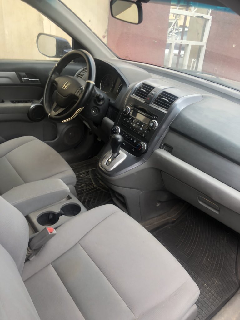 kanocars's tweet photo. Very clean used 2011 Honda CRV going for just 1.5mil. Refer a buyer and earn https://t.co/ZMSR5cwo4z