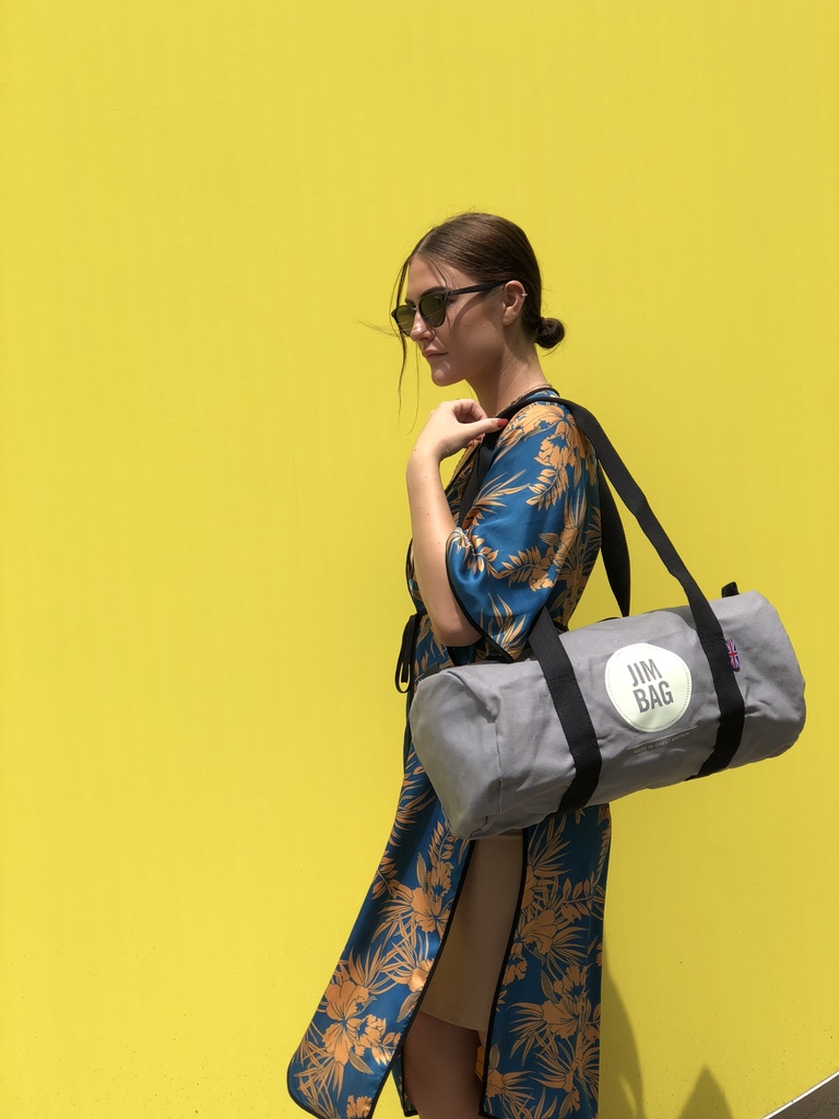 Combine style and substance this summer with our grey holdall, on SALE now! 😍 #holdall #holdalls 
jimbag.co.uk/products/grey-…