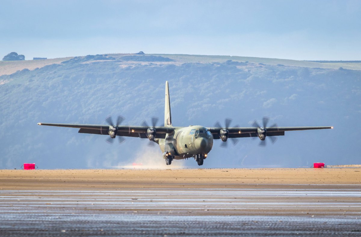 It is frequently employed to operate into countries or regions where there is a threat to aircraft; its performance, tactics and defensive systems make it the ideal platform for such tasks.