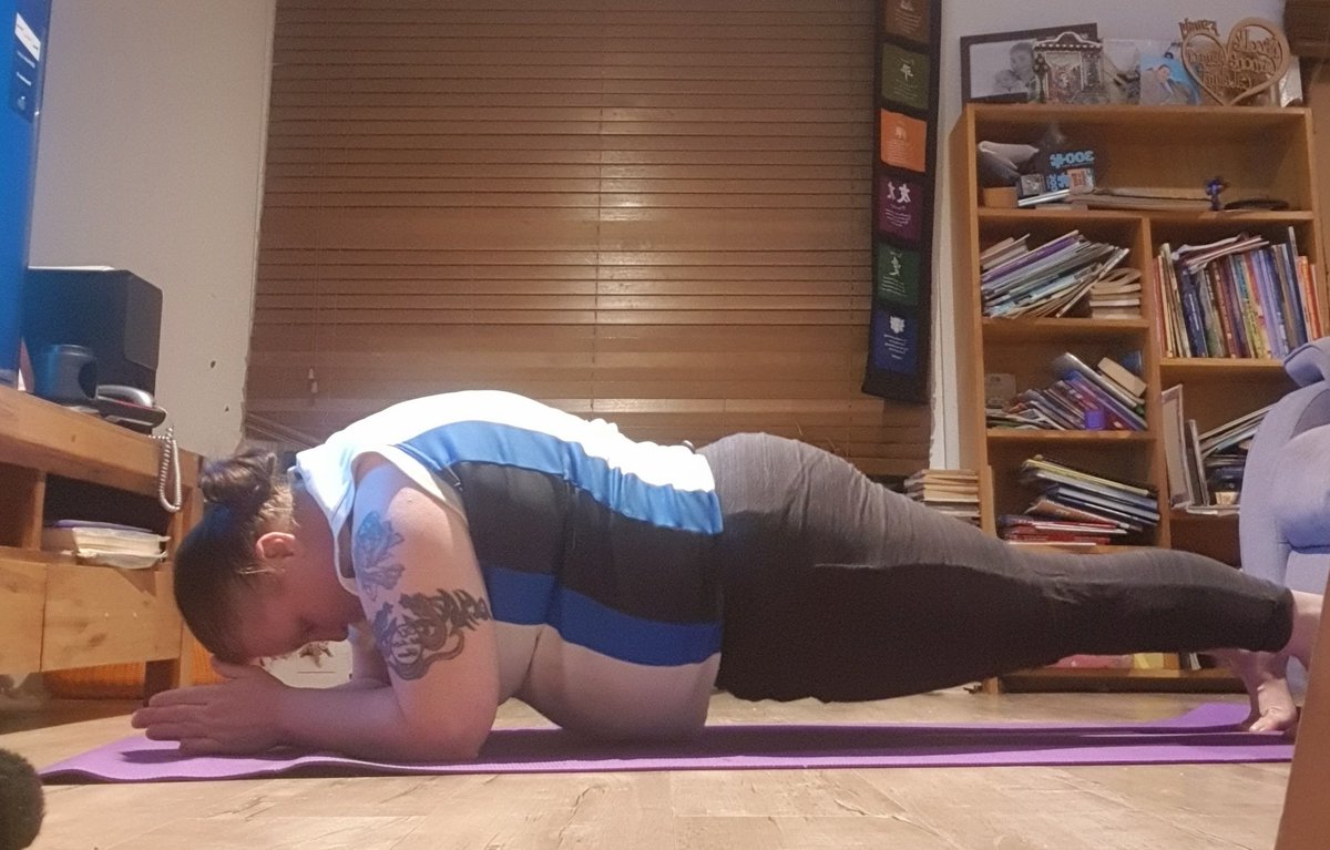 Nicky23241628's tweet photo. Ready to start working out warming up to get motivated @home #Keepingsafe #HomeExercising
#มาฟิตกับMeijixZeePruk https://t.co/mIgEH83bAk