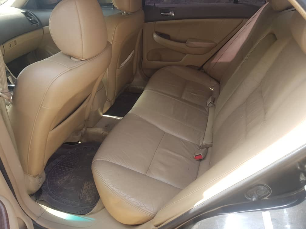 kanocars's tweet photo. Very clean used 2006 Honda Accord going for just 1.2mil. Refer a buyer and earn https://t.co/jzwHBI9Lv1