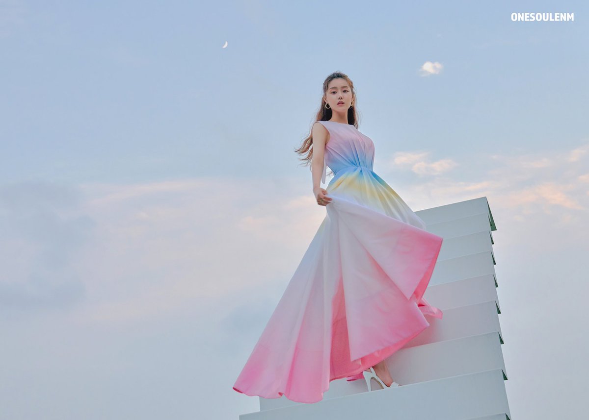 GirlgroupsBR's tweet photo. [TEASER] 22.07.20 Cantora Song Jieun revela mais imagens teasers para seu terceiro mini-álbum "DREAM", que será lançado no dia 26 desse mês. https://t.co/E56K1eybzU