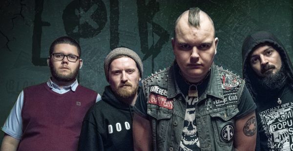 Smiling Assassin - exclusive track from their new remix album

"Flipping the punk genre on its head and breaking all the rules"

moshville.co.uk/feature/2020/0…

#rock #punk #remix #exclusive #stream #music #MoshvilleTimes <a href="/SMILINGASSASS1N/">Smiling Assassin</a>