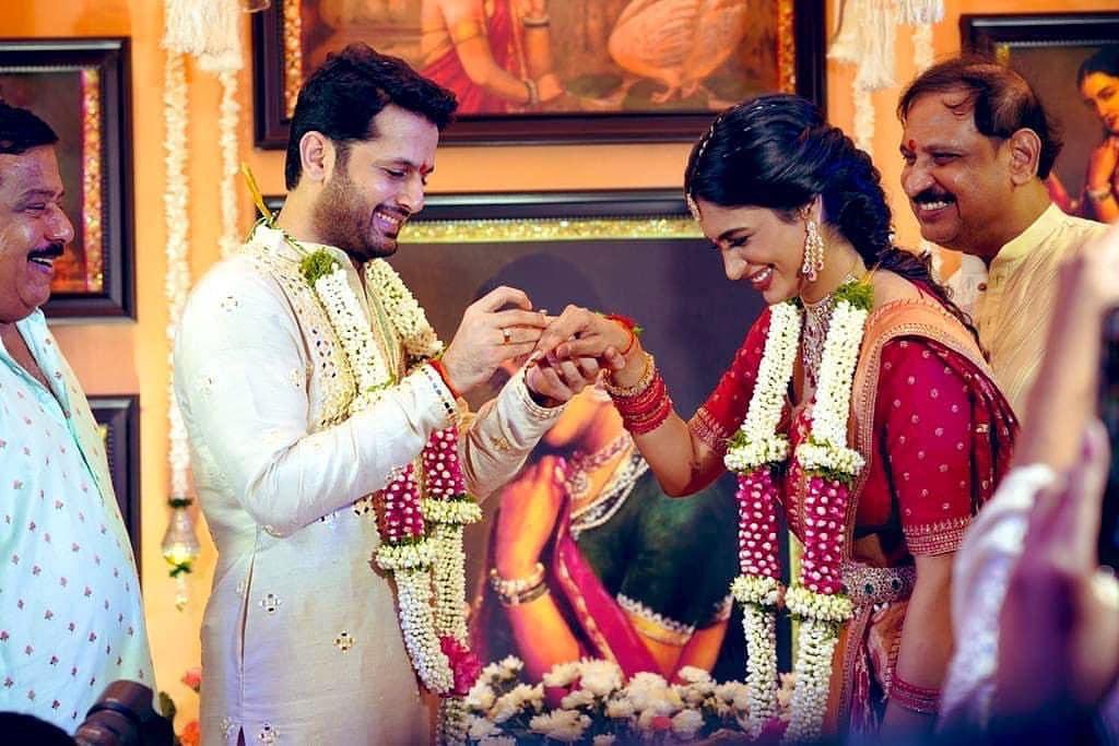 TriveniNandi's tweet photo. Nithiin & #shalini Engaged today ❤️ Congratulations 💐
#actornithiin #shalini #engagementring #engagement #couples #covid19 #corona #southernexpress https://t.co/eMA1WkD6WI