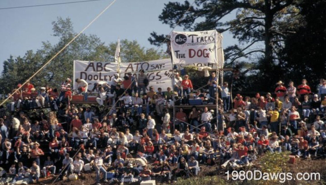 tdawghunkerdown's tweet photo. Some say the Dawg Nation was founded on these ole railroad tracks, proud member since 76, have a wonderful Wednesday y’all!! #TrackPeople #ATD #GoYouSilverBritches 🚂😉😁👊👊 https://t.co/vZ8drz5UY0