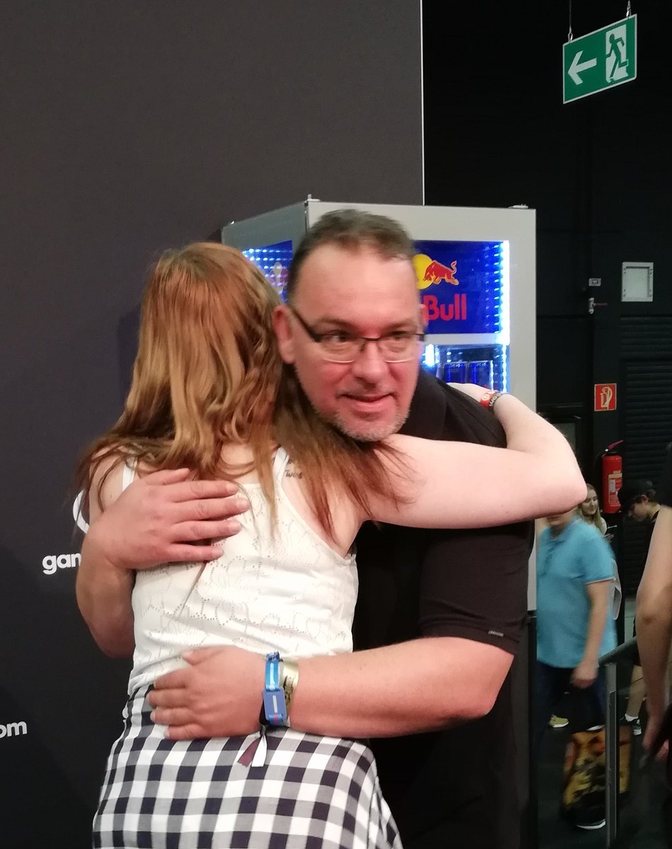 tabeahu99's tweet image. Herzlichen Glückwunsch zum Geburtstag @Gerritkillerine 😊🎉🎁